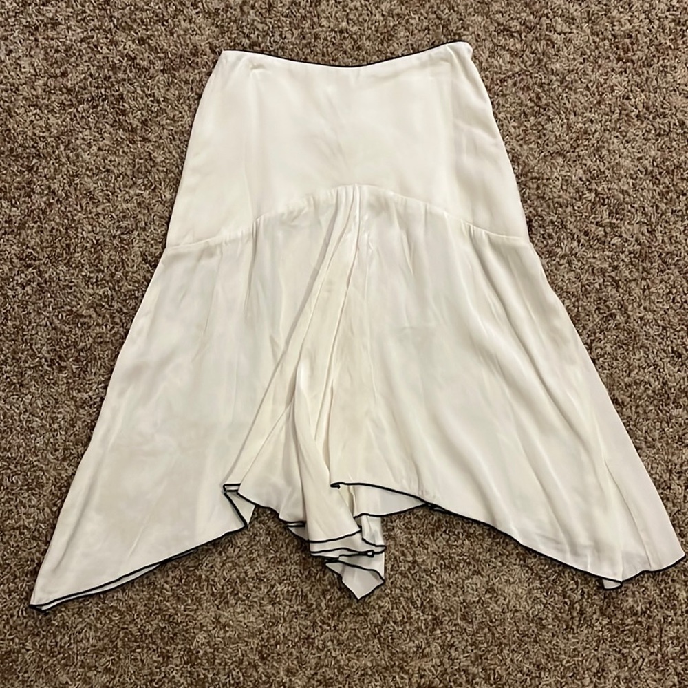 White line + dot skirt never worn